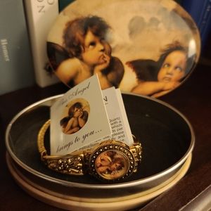 Raphaels thinking cherub watch